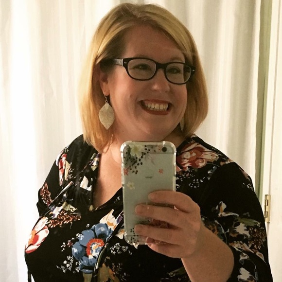 Meet your Posher, Amanda - Picture 1 of 1